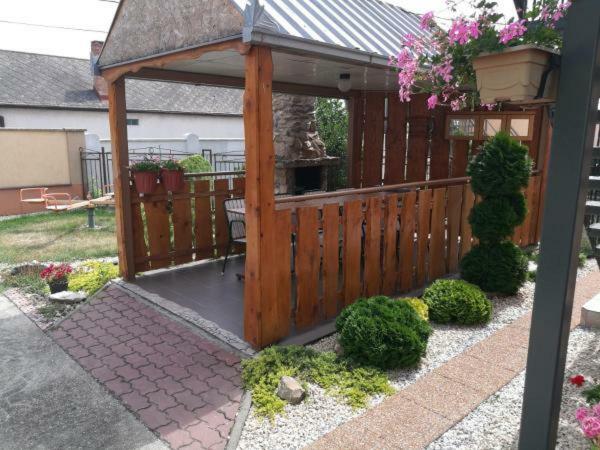 Veľký MederHodosi Apartman公寓 外观 照片